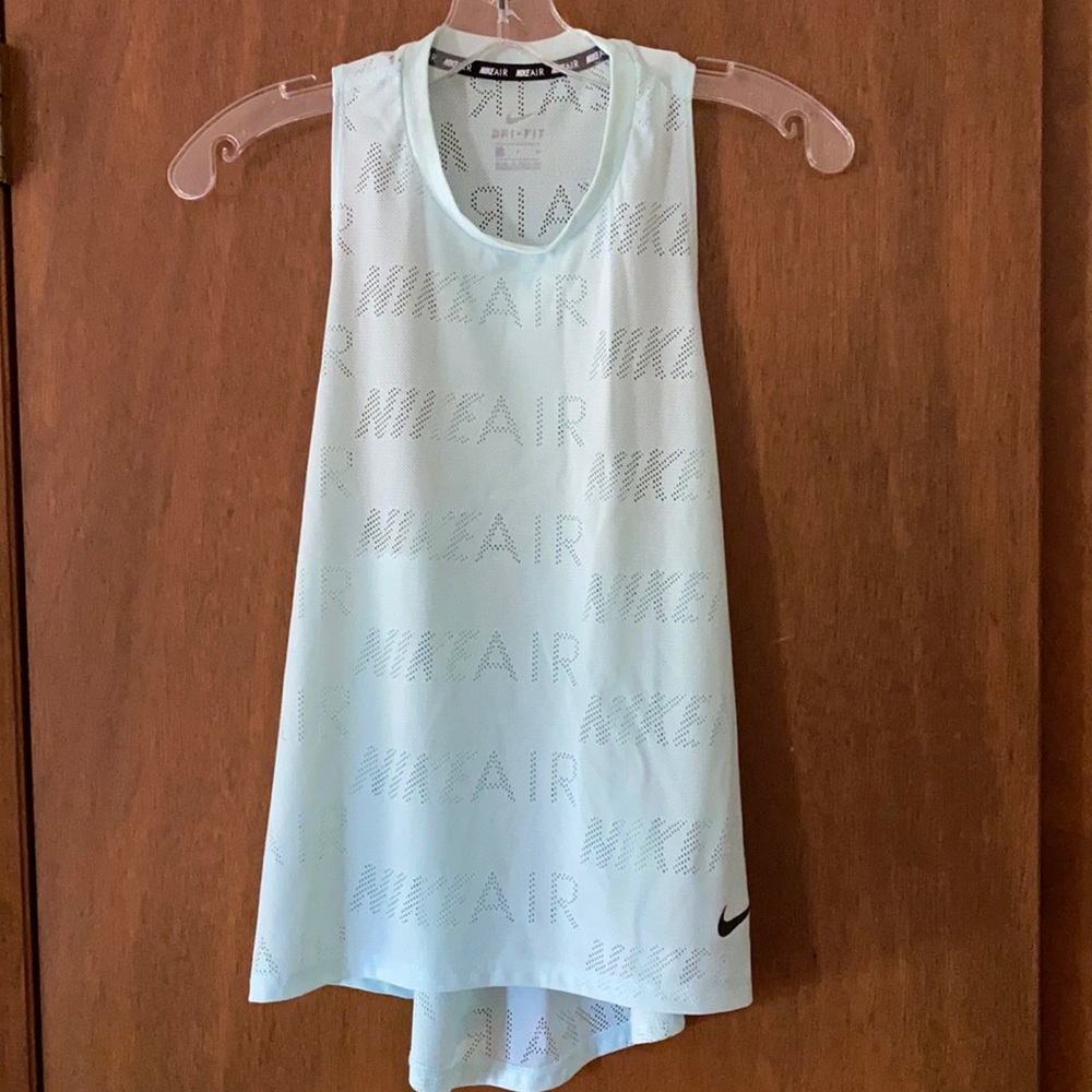NIKE NWOT DRI-FIT